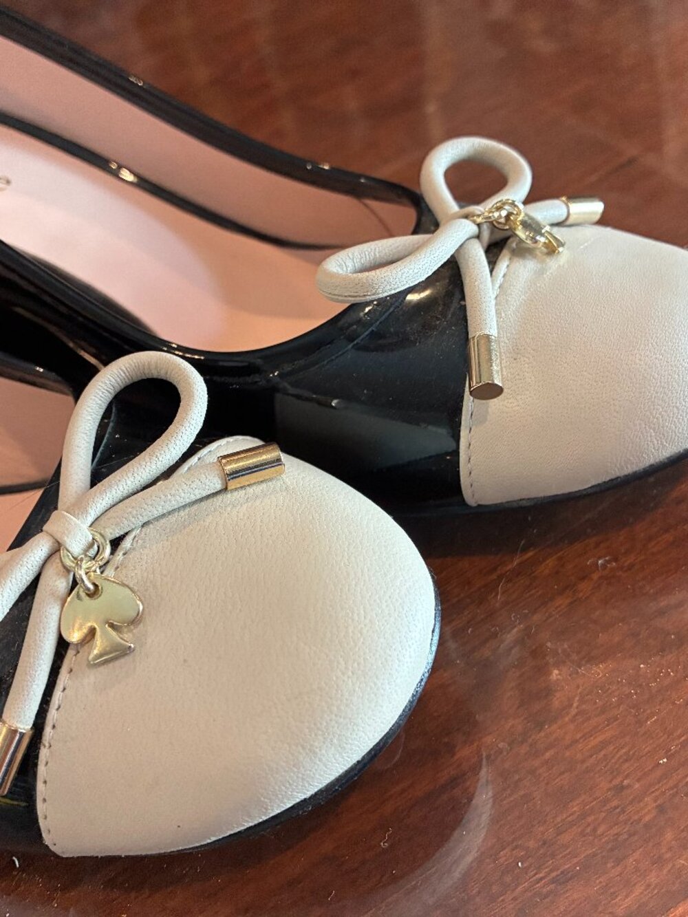 Kate Spade New York Kacey patent leather wedge heels in excellent condition
